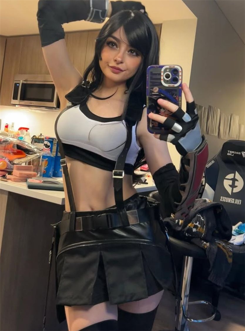 DeputyARUUU：从隐形女侠Coser到公众人物的进阶之路