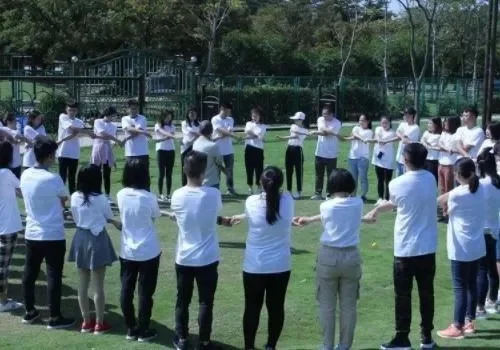 好玩的集体游戏-集体游戏增团队