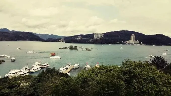 日月潭中间是什么-日月潭中心光华岛