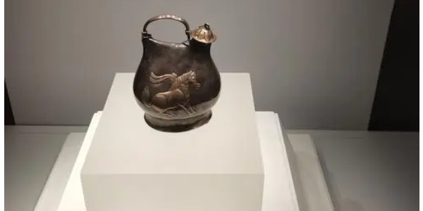 物华弥新鎏金银壶怎么样：游戏角色深度解析与评价