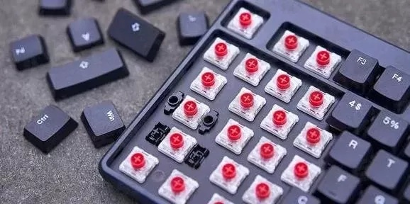 玩英雄联盟什么键盘好？职业选手都在用的三大轴体五款神器